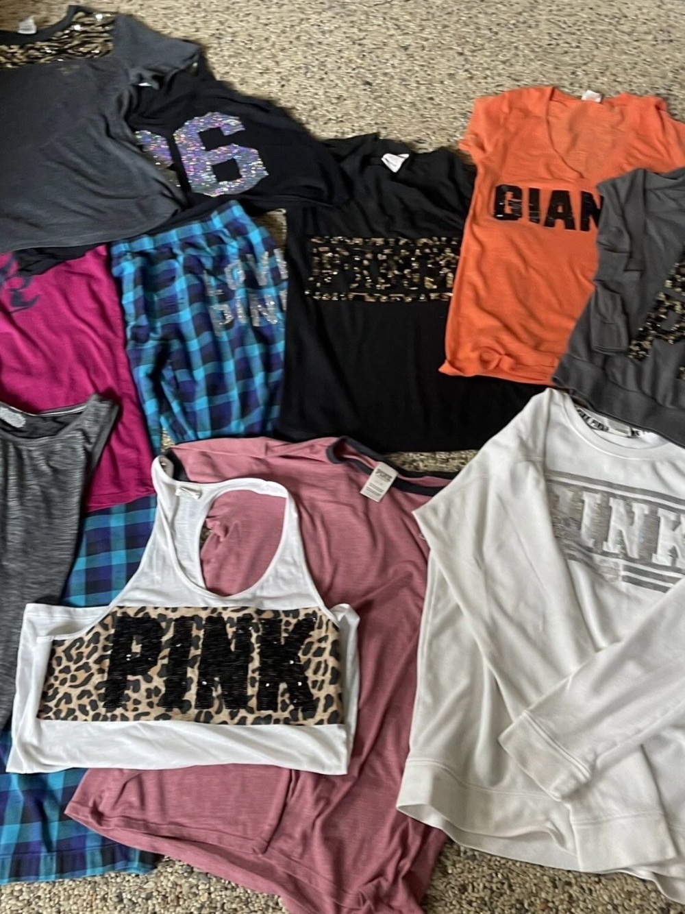 PINK Victoria's Secret Women’s White Leopard Logo Cropped Tank Top